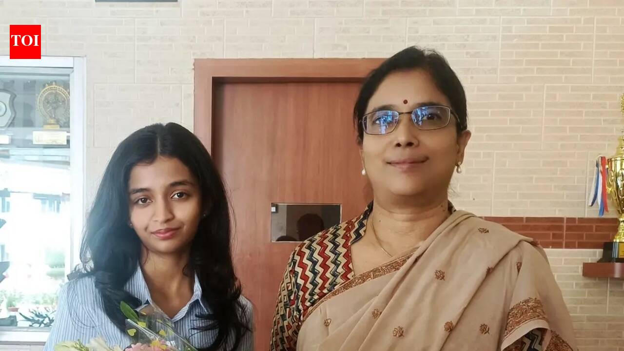 DPS Ranchi’s Avni Kejriwal becomes CBSE Class 12 commerce national topper after re-evaluation, scores 500/500