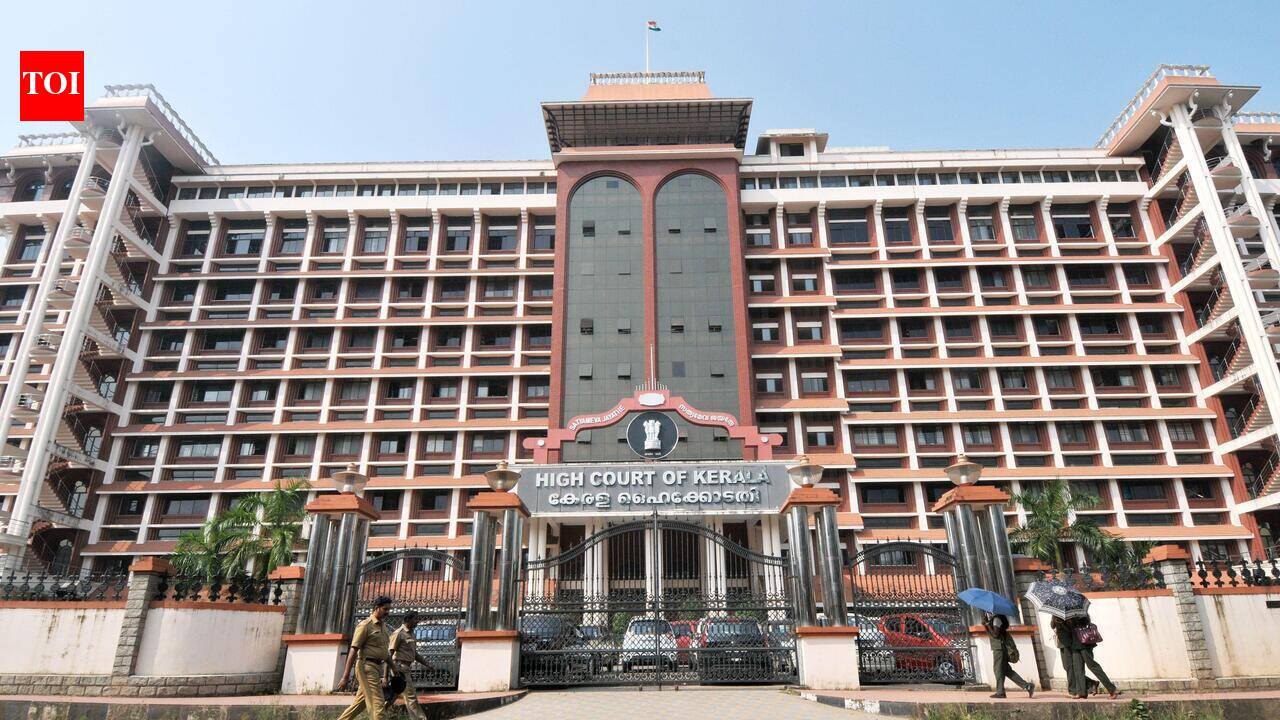 Cashew Corp graft case: Industries secy offers unconditional apology before Kerala HC