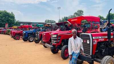300 tractors roll into Bastar's Bijapur as farmers protest diesel shortage ahead of sowing season