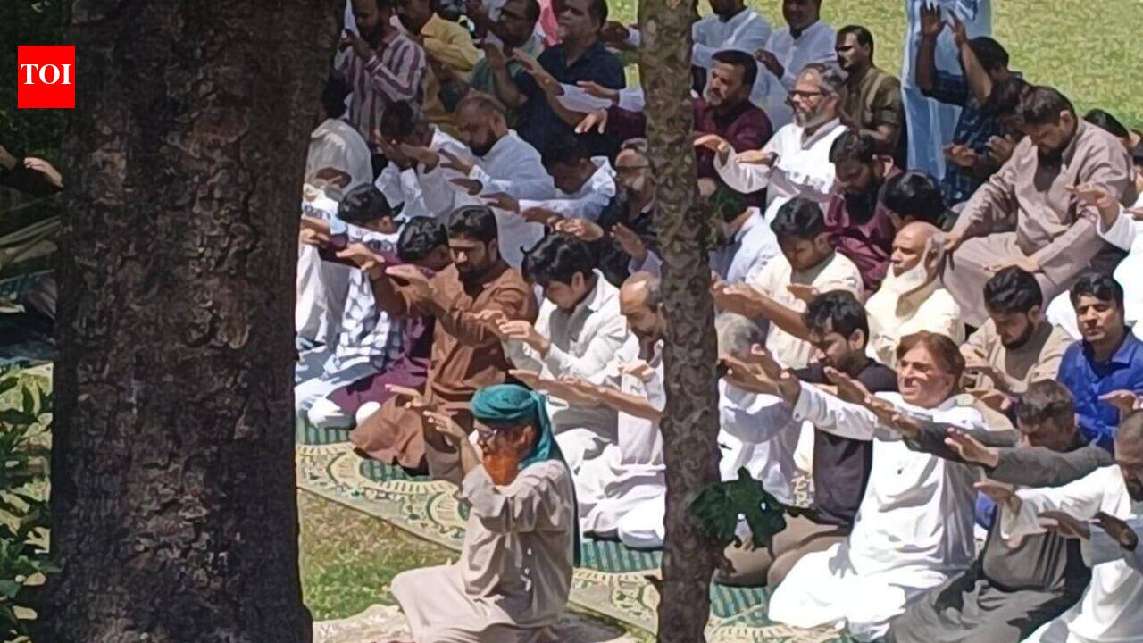 Communities in Mumbai organise special prayers, hold processions for rains