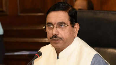 Joshi asks officials to step up bioenergy efforts, expand non-bagasse projects