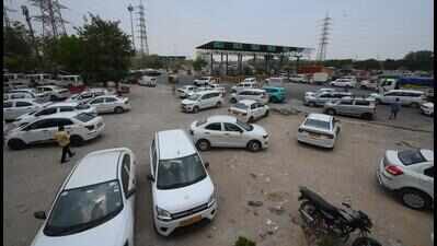 Passenger flees with rented cab in Medipally