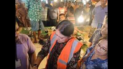 Min orders sanitation, safety upgrade at Gariahat market