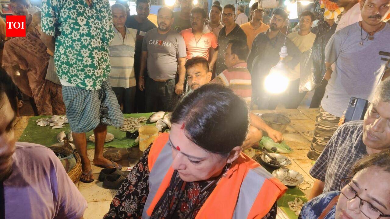 Min orders sanitation, safety upgrade at Gariahat market