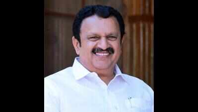 Muraleedharan and Riyas lock horns over healthcare issues