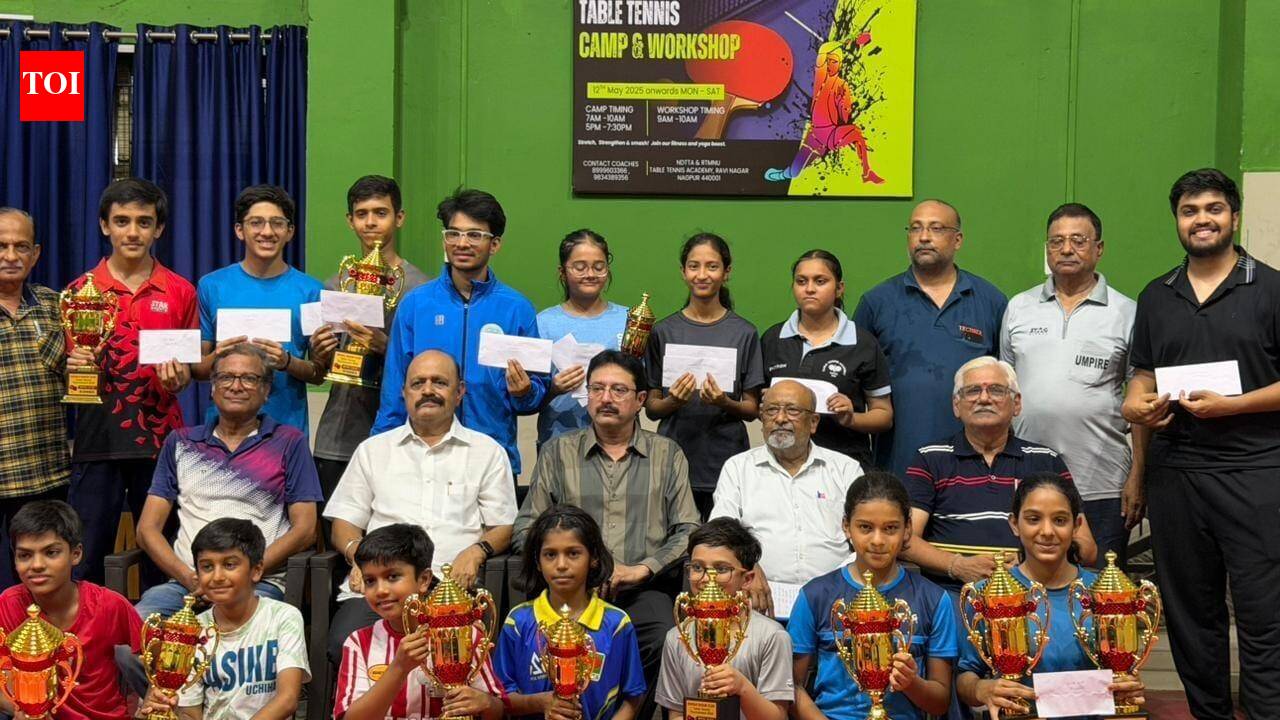 Double delight for Utsav & Varda, Jayesh regains men’s title