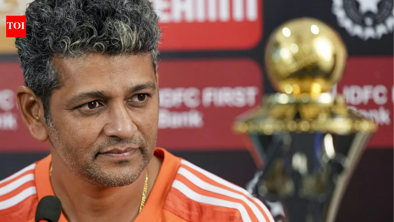 “We've been playing a fearless brand of cricket” Muzumdar stands by India's attacking approach