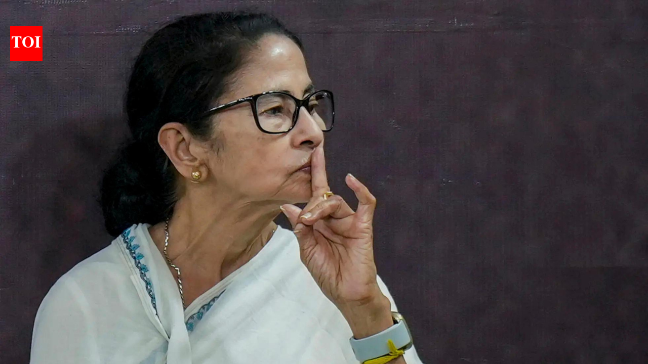 Amid rebellion, TMC sends fresh office-bearers list to EC, says Mamata remains party chief