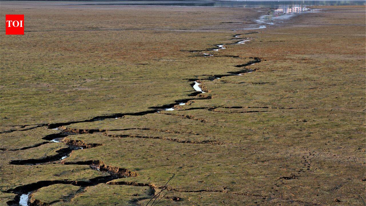 Mysterious deep earthquakes beneath Utah and Wyoming are puzzling scientists