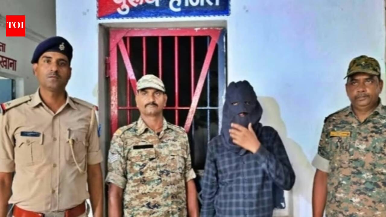 Man held for operating fake birth cert racket in Pakur
