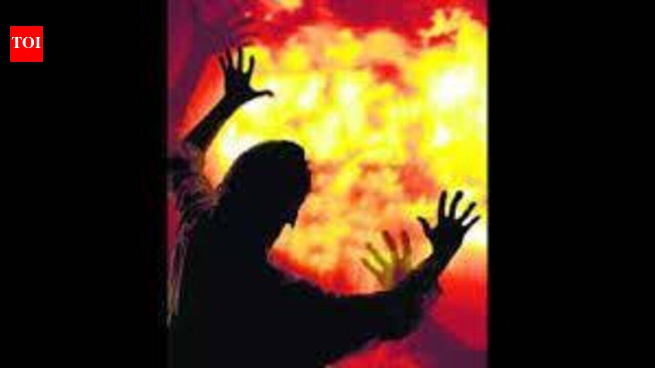 Man, mother injured in gas cylinder explosion