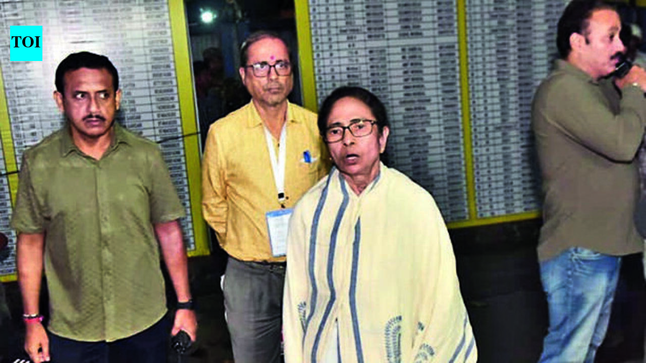 Calcutta High Court Orders EC to Preserve Bhowanipore Counting Centre CCTV, EVMs and VVPATs in Mamata Banerjee Election Petition