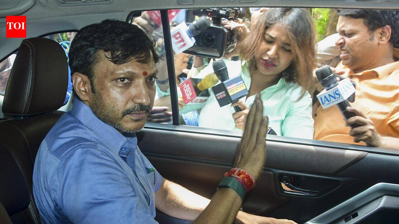 Day after MP Rajenimbalkar quit UBT to join Shiv Sena, Rs 18 crore funds cleared for Dharashiv