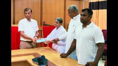 86-yr-old Karibasamma donates Rs 10 lakh to soldiers