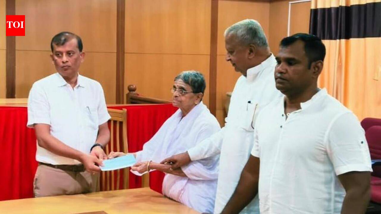 86-yr-old Karibasamma donates Rs 10 lakh to soldiers