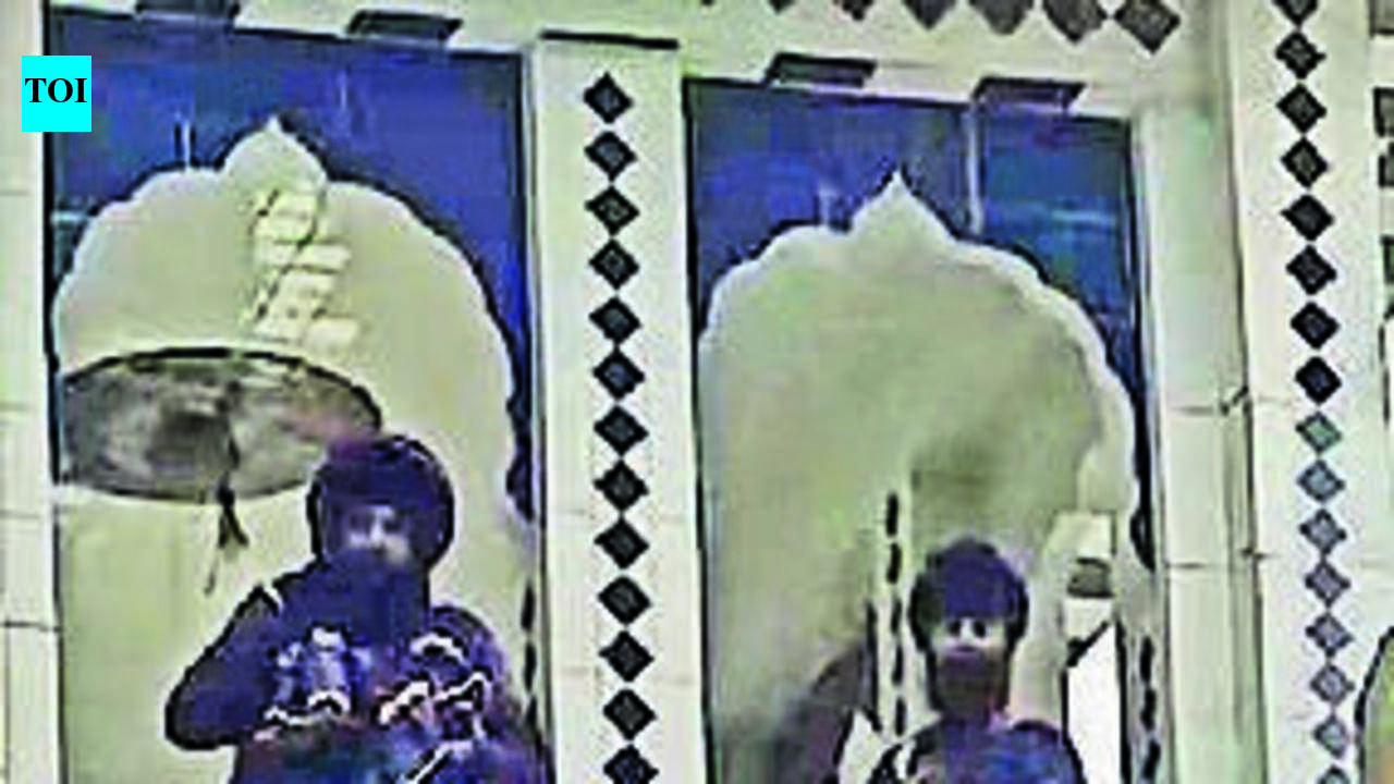 U’khand gurdwara standoff ends on Day 4 after Nihangs meet group from Pjb; Dhami urges calm