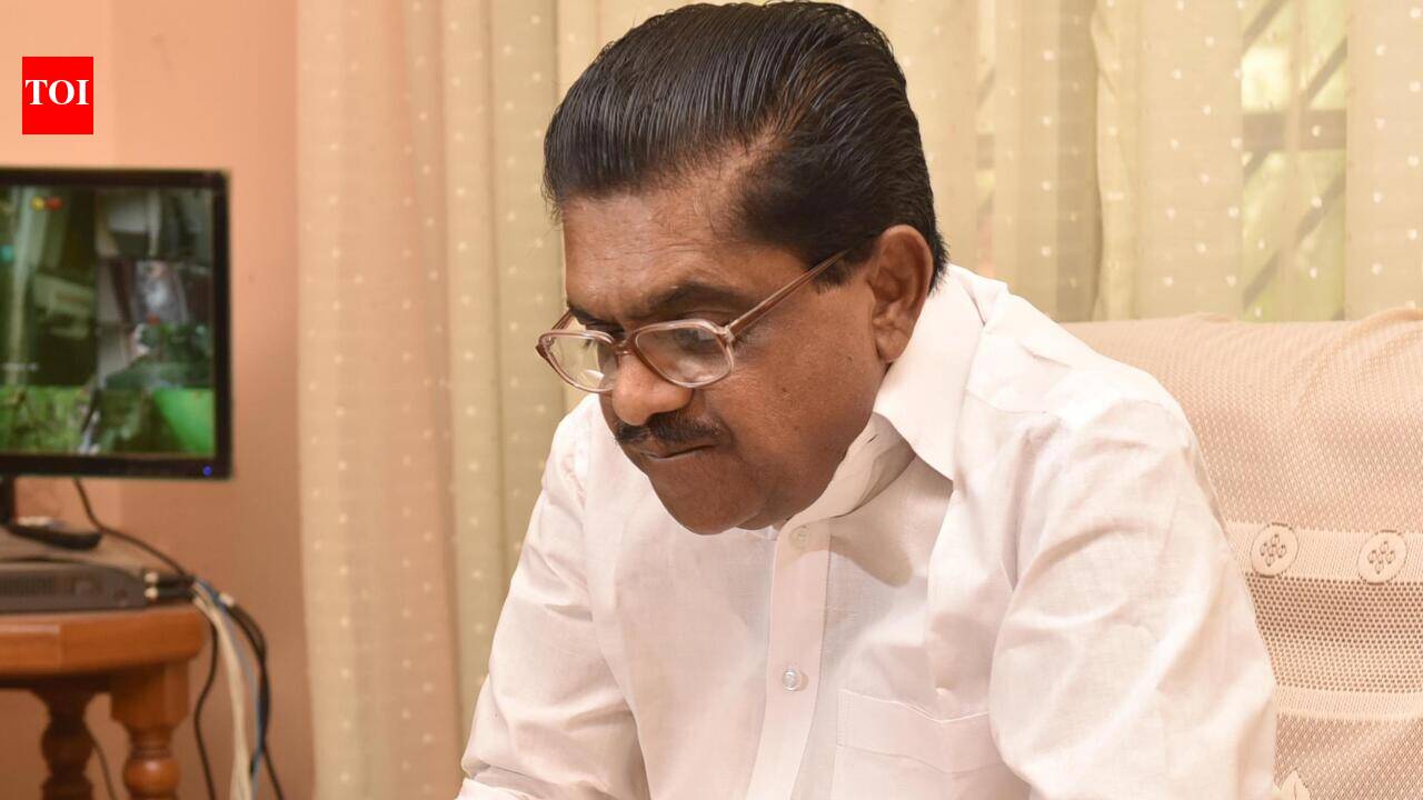 V M Sudheeran alleges Vellappally Natesan disturbed by Mahesan death inquiry demand