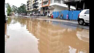 Brief but intense spell of rain cools down Nashik city