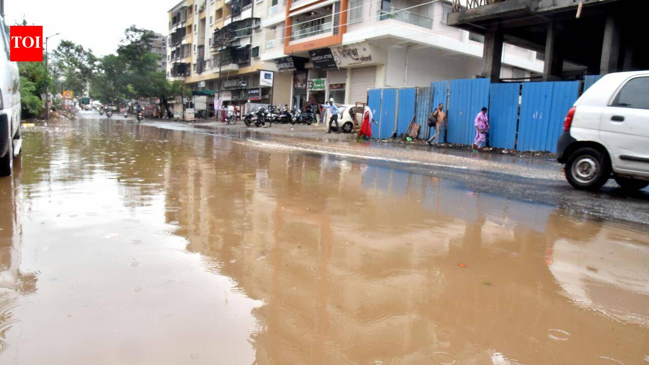 Brief but intense spell of rain cools down Nashik city