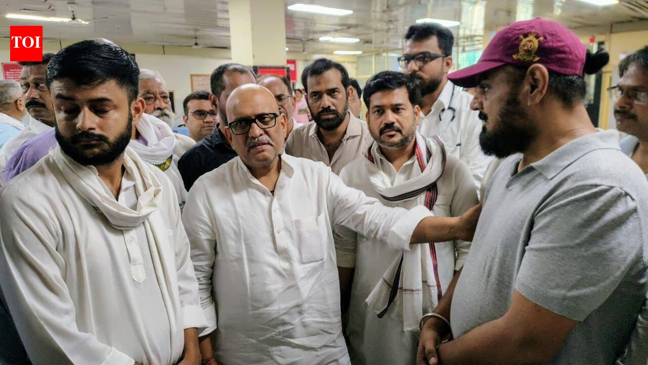 Cong holds condolence meeting, seeks thorough probe