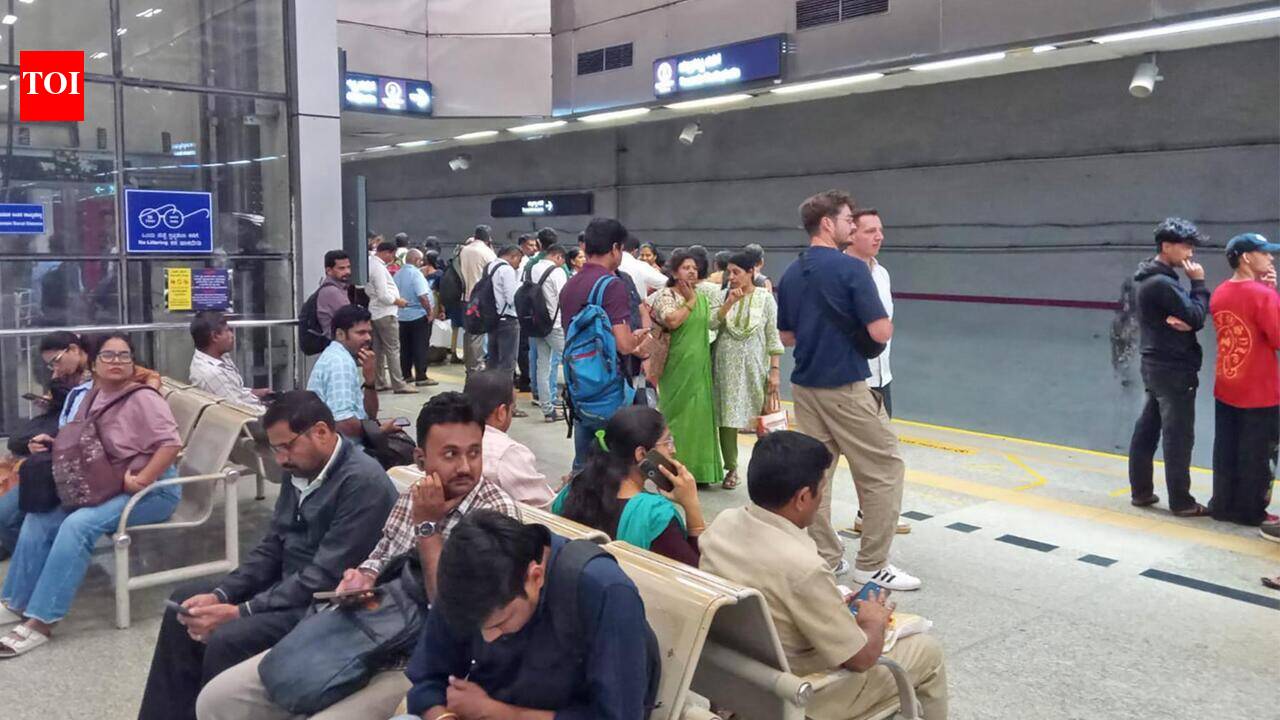 Commuters vent anger: No phone network, crowded platforms &amp; Bengaluru Metro Rail Corporation Ltd’s radio silence