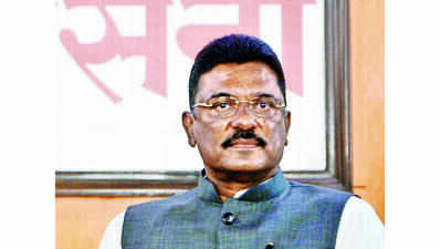 Strict measures against erring pvt bus operators, touts: Sarnaik
