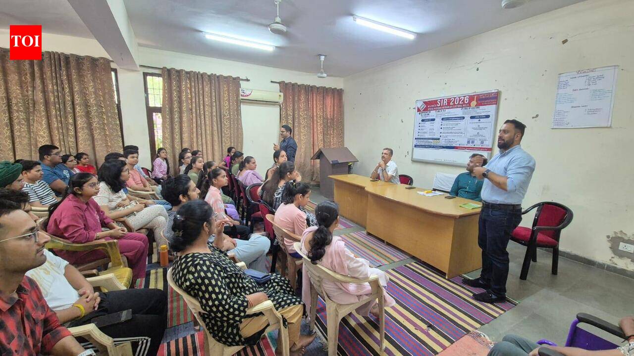 SIR awareness drive for PwDs held at Aasha Kiran