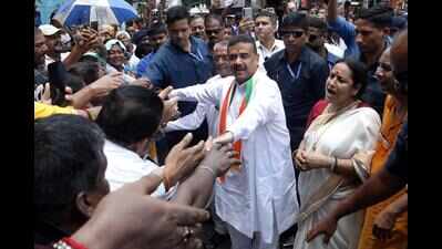 On Syama Prasad death anniv, CM trains guns on TMC & Left for erasing his legacy
