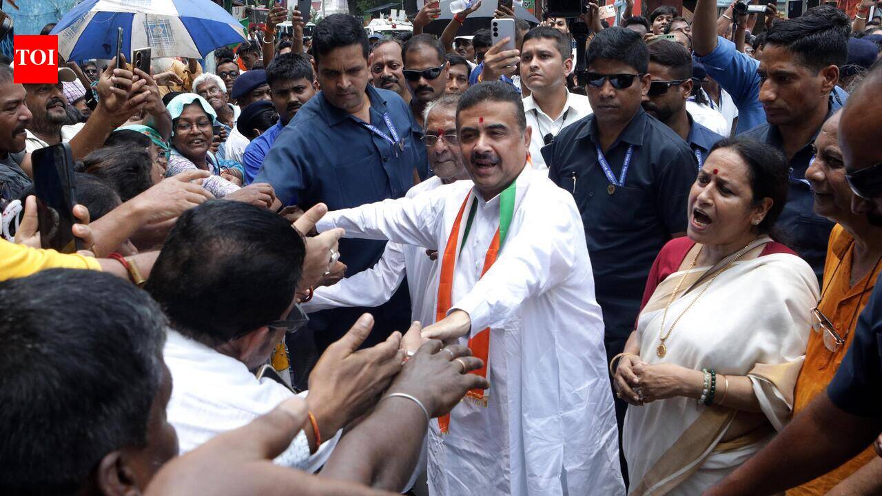 On Syama Prasad death anniv, CM trains guns on TMC & Left for erasing his legacy