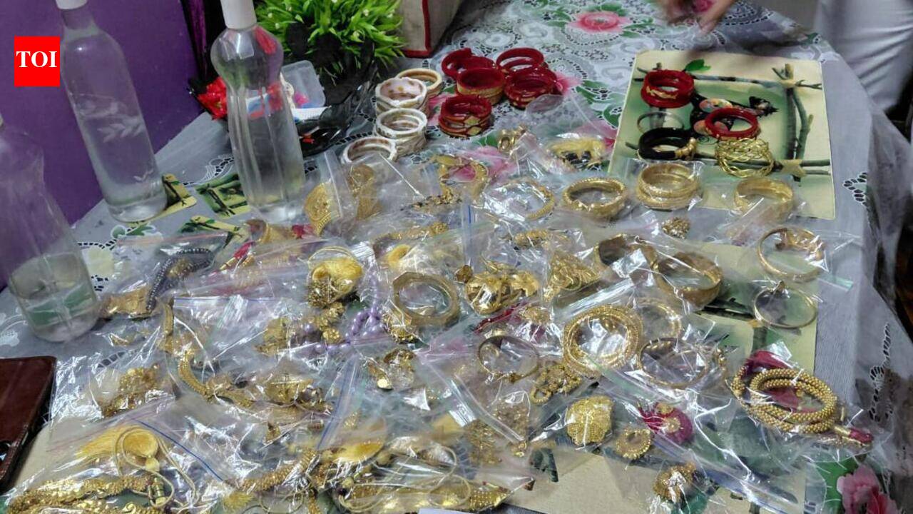 Gold ornaments worth Rs 4.4cr seized from Sabyasachi aide’s home