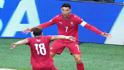 uzbekistan-portugal-wcup-soccer.jpg