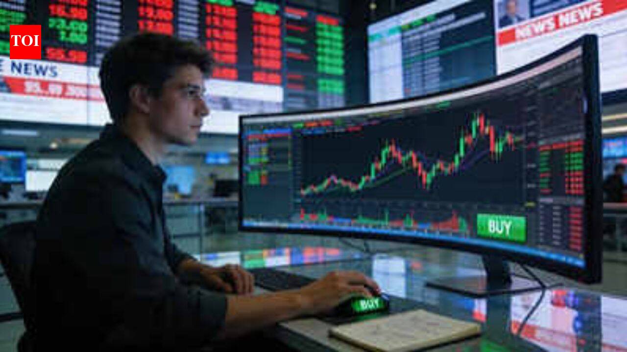 Sensex slides 900 points as global tech sell-off weighs