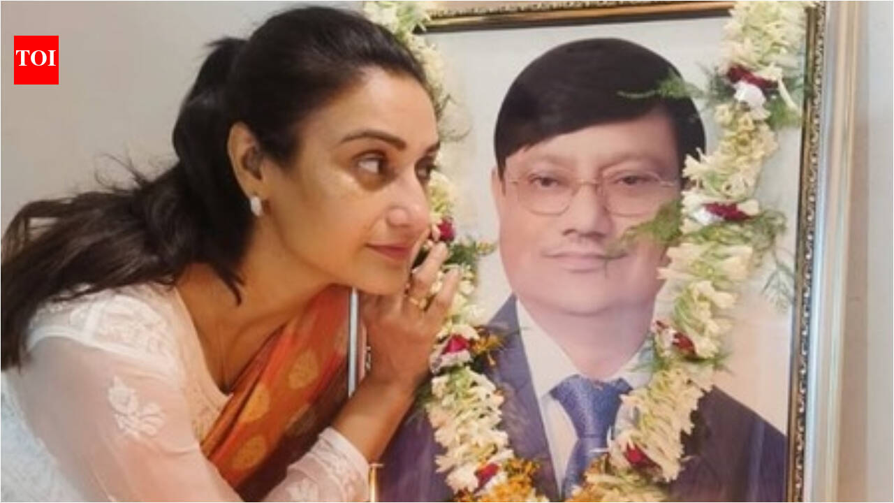 Rati Pandey on father’s death anniversary: ‘Still trying to accept the reality of his absence’