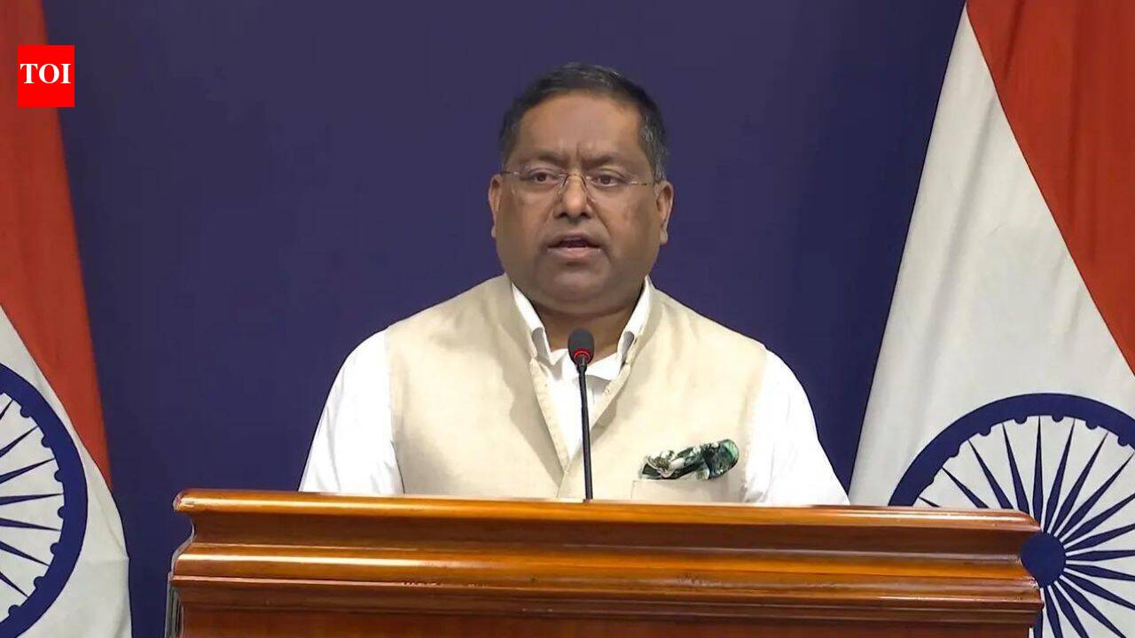 India trashes Pak minister's threat of war over waterpact suspension