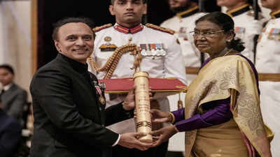 The doctor who chose fulfillment over success: The journey of Padma Shri Dr. Prateek Sharma is an enduring tale of Indian middle class values back when life was simple