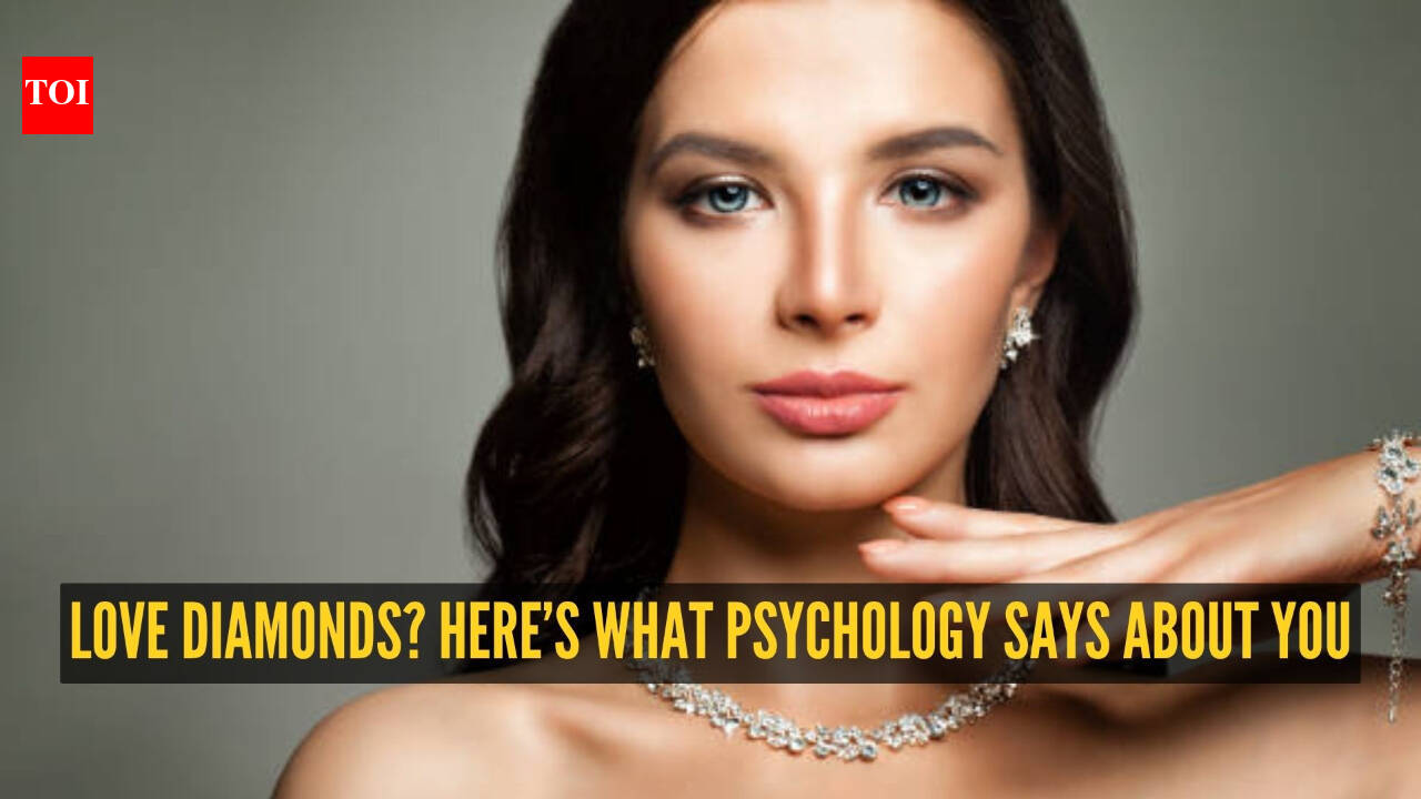 What psychology says about women who love wearing diamonds