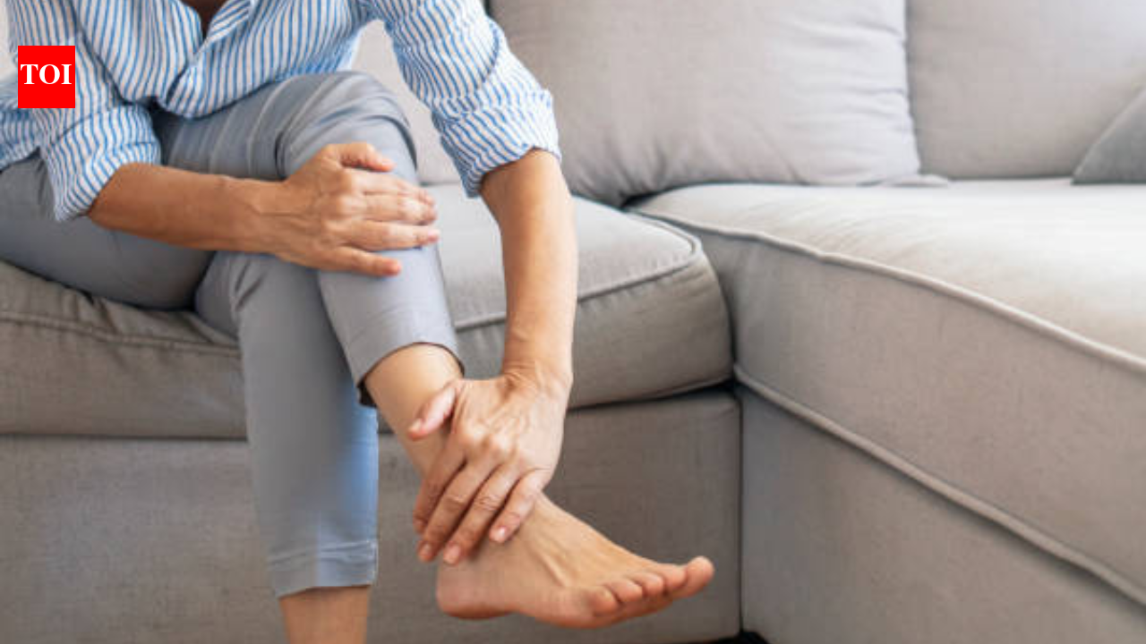 Why poor blood flow to the legs is common in diabetics and older adults and how minimally invasive treatments are changing outcomes
