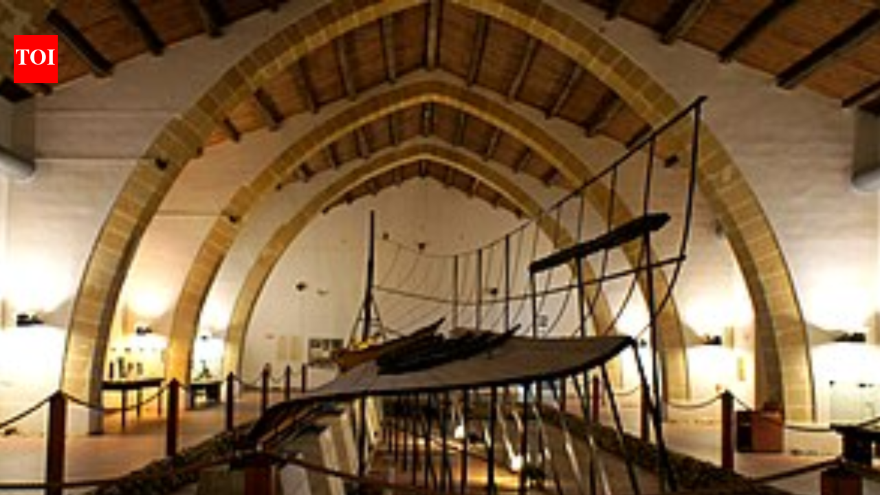 In 1972, Luigi Bernabo Brea, reviewing seabed reports near Sicily, found the Marsala Punic ship