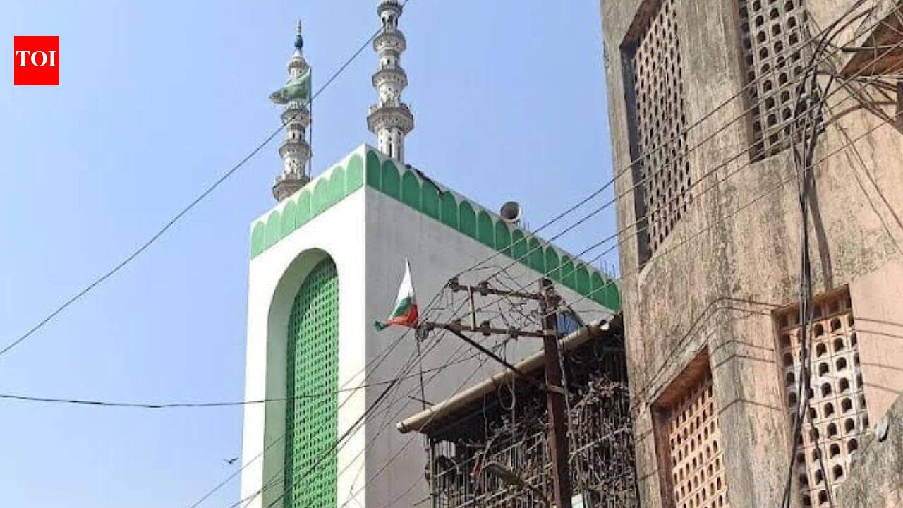 Ulhasnagar court orders status quo on Barkatiya Mosque complex, seeks UMC's reply