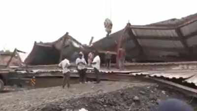 Kolkata warehouse roof collapses during construction, several feared trapped