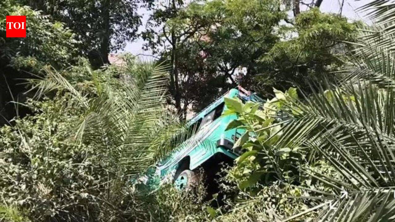 Kathua bus accident: 23 pilgrims injured after vehicle plunges into gorge en route to temple