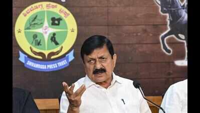 Jnanendra urges calm amid arecanut trade jitters