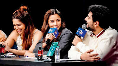 Alia Bhatt tells Samay Raina she couldn't stop laughing while watching IGL on a flight: 'Not realising Raha was sleeping next to me'