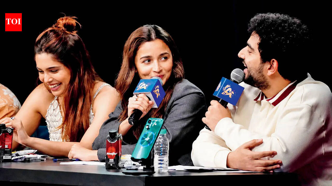 Alia Bhatt tells Samay Raina she couldn't stop laughing while watching IGL on a flight: 'Not realising Raha was sleeping next to me'