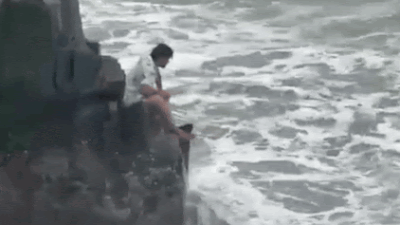 Karnataka tourist slips from rocks, drowns off Goa coast; video goes viral