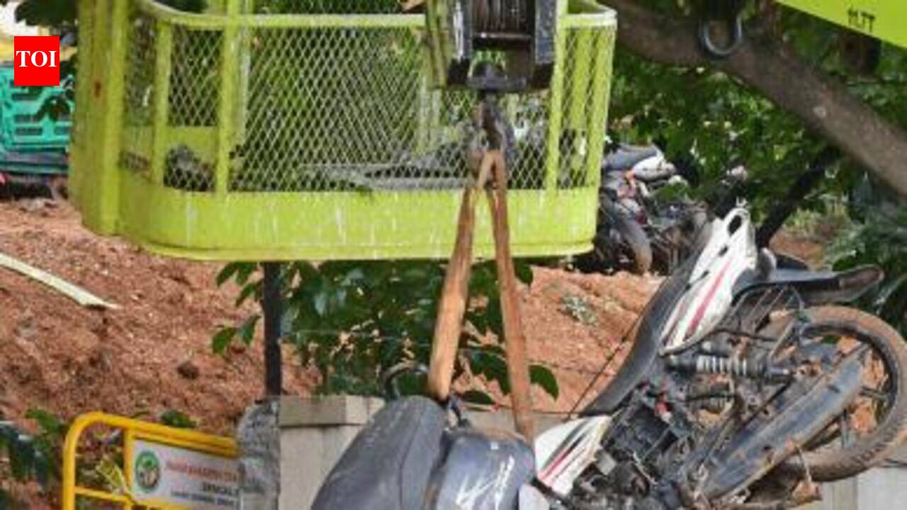 No hawking on major roads, abandoned vehicles to be removed from July: Bengaluru development minister