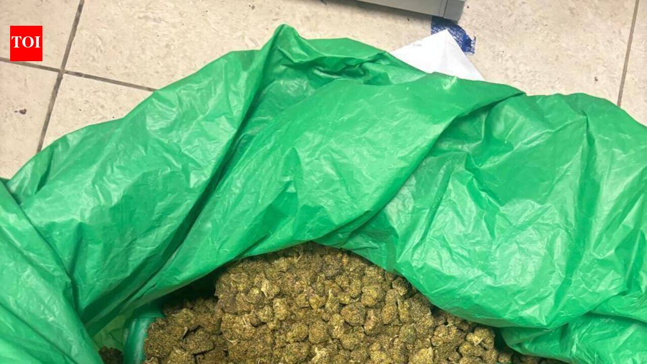 Ganja dealer ‘cheated,’ robbed by buyers, 2 held