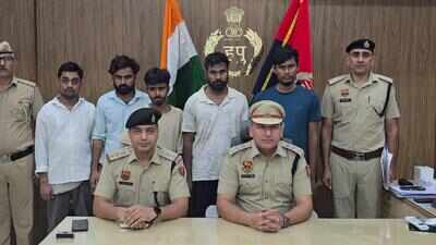 Call centre posts fake grocery app ads, 5 arrested in Delhi