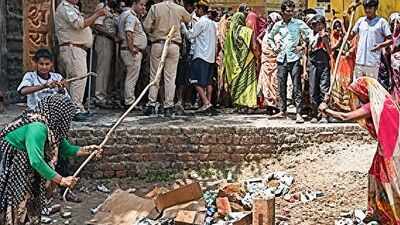 100 women ransack UP liquor outlet after addict's wife, son die by suicide