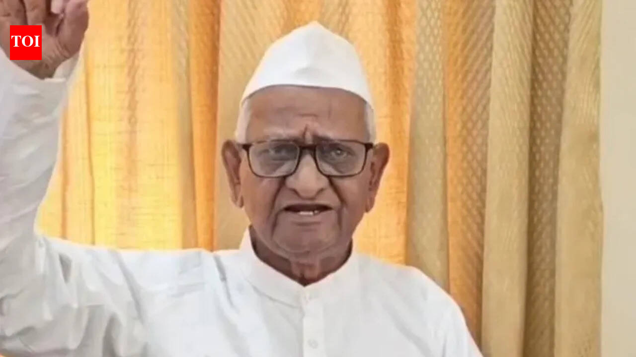 Anna Hazare firm on July 5 hunger strike; CIC says another round of talks likely